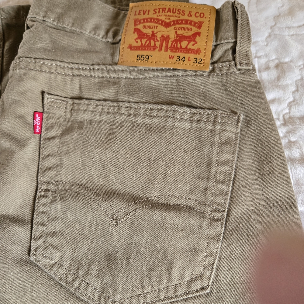 Levi's 559 Relaxed Fit Men's Jeans — Khaki/Tan